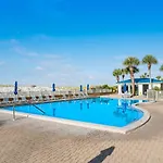 Emerald Beach Resort 536
